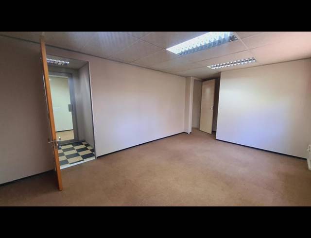 BUSINESS PROPERTY TO RENT IN MENLYN